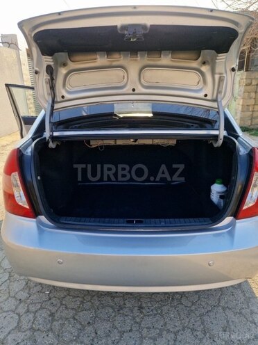 Hyundai Accent-9