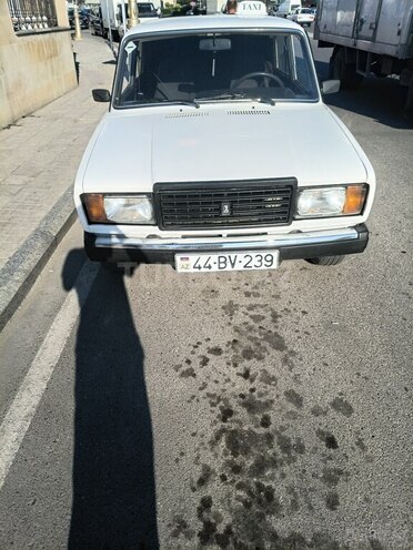 LADA (VAZ) 2107-1