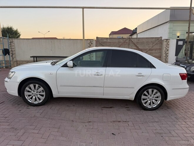 Hyundai Sonata-9