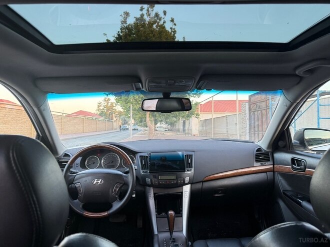 Hyundai Sonata-13