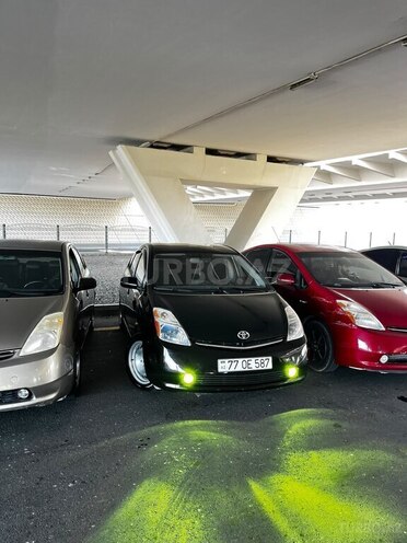 Toyota Prius-3