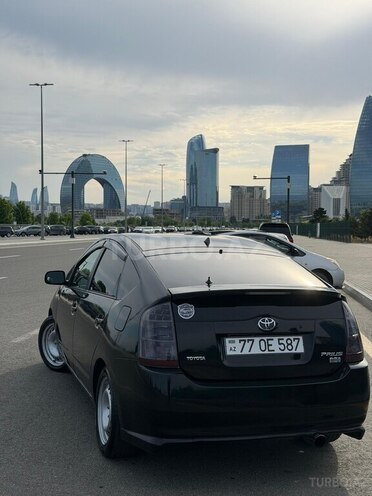 Toyota Prius-11
