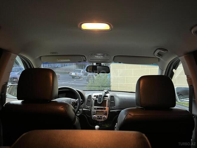 Hyundai Santa Fe-5