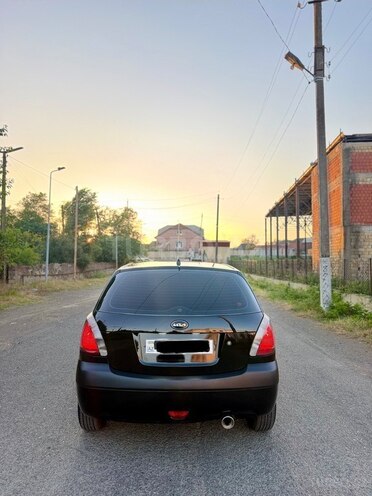 Kia Rio-5
