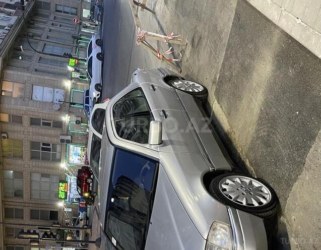 Mercedes C 200-8
