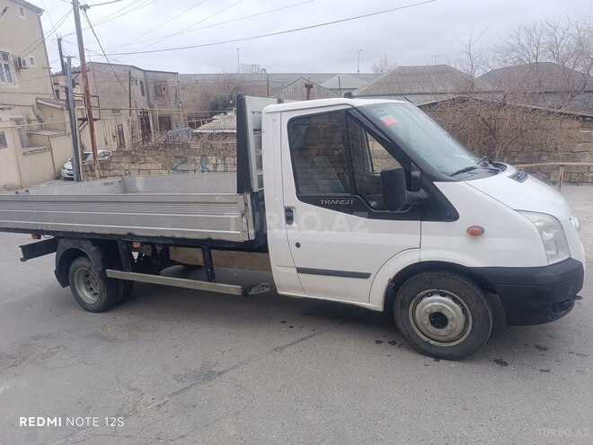 Ford Transit-6