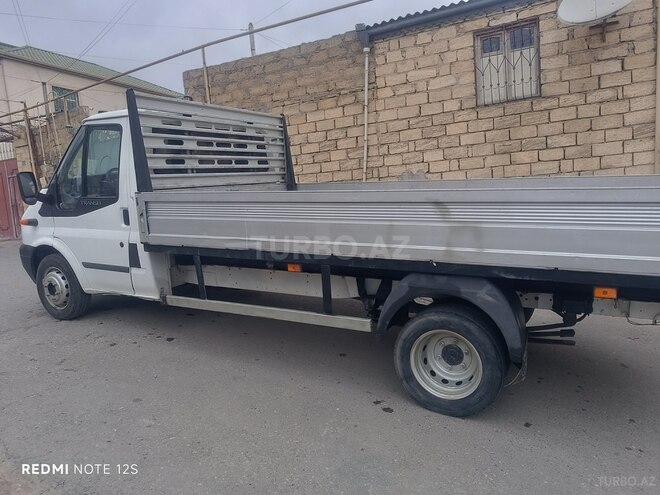 Ford Transit-2