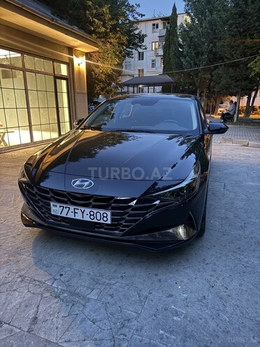 Hyundai Elantra-2
