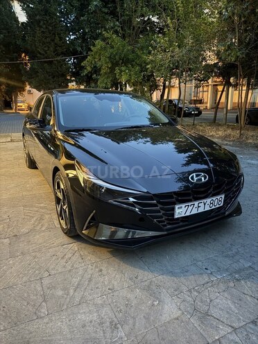 Hyundai Elantra-3
