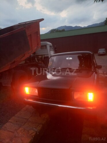 LADA (VAZ) 2107-1