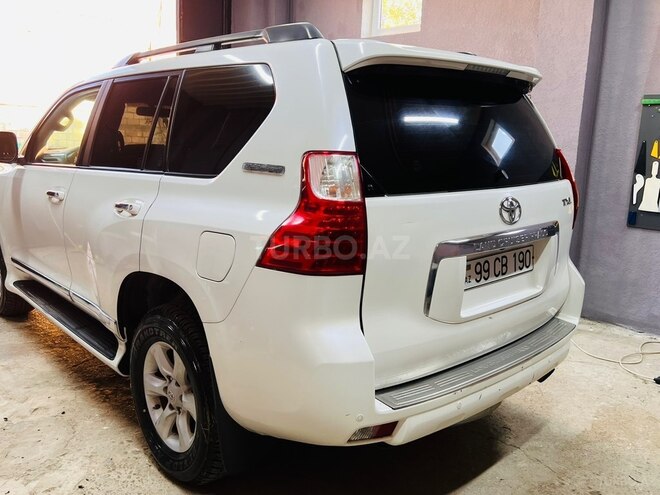 Toyota Land Cruiser Prado-3