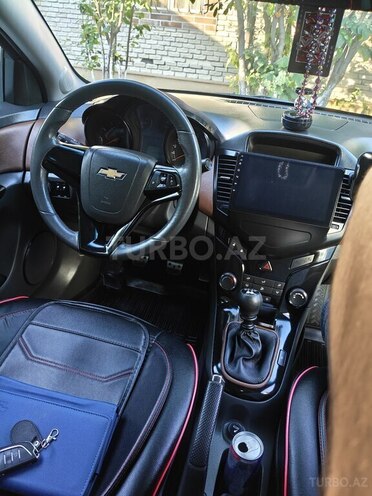 Chevrolet Cruze-17