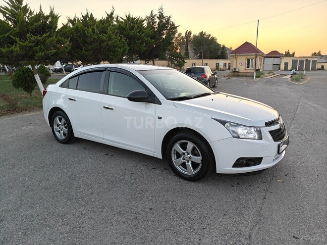 Chevrolet Cruze-19
