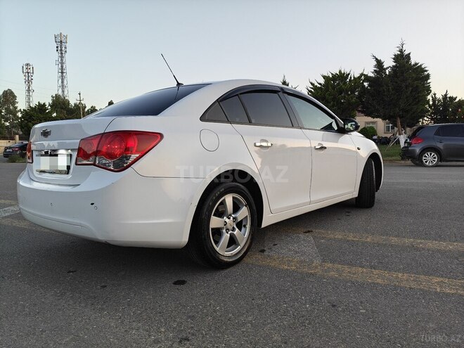 Chevrolet Cruze-20