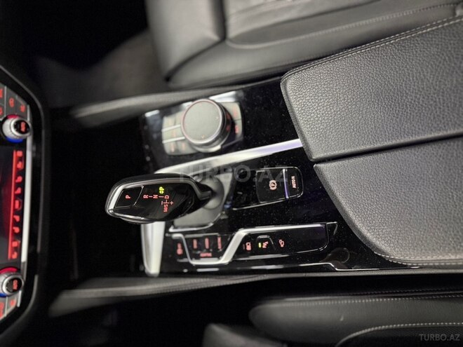BMW 530e-17