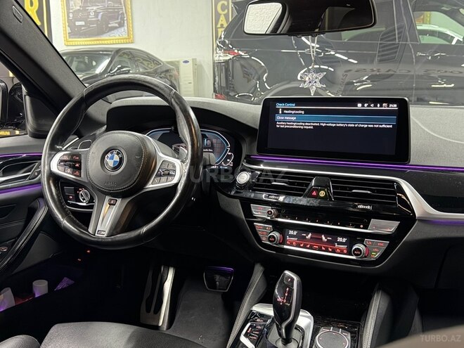 BMW 530e-7