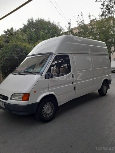 Ford Transit-1