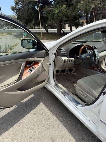 Toyota Camry-10
