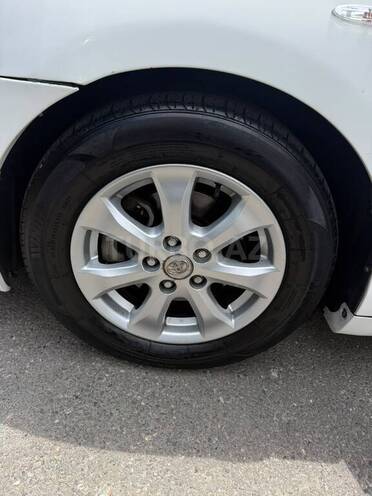 Toyota Camry-16