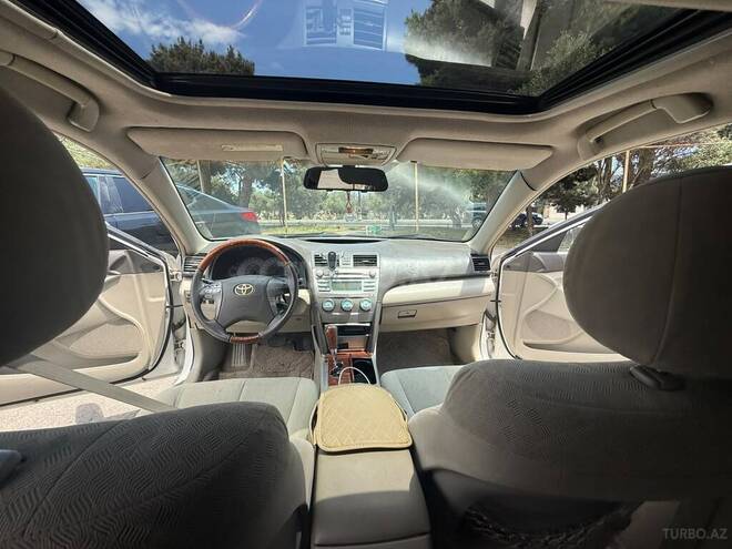 Toyota Camry-12
