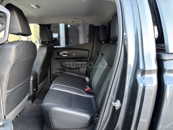 Mitsubishi L200-7