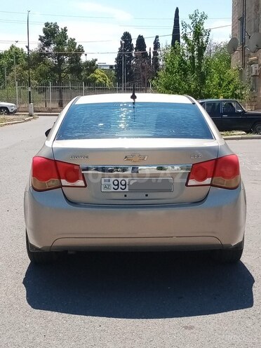 Chevrolet Cruze-2