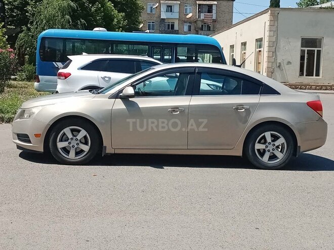 Chevrolet Cruze-6