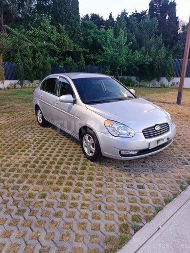 Hyundai Accent-1