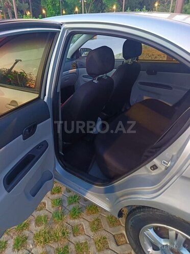 Hyundai Accent-15