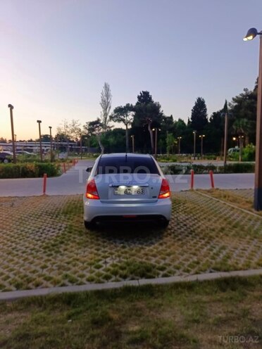 Hyundai Accent-10