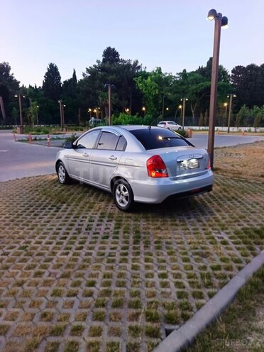 Hyundai Accent-9