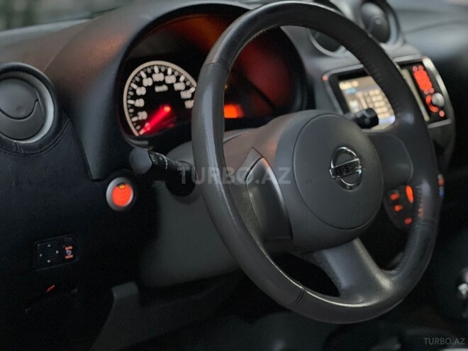 Nissan March-10