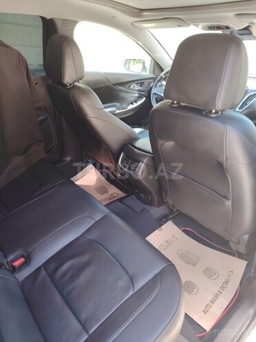 Chevrolet Malibu-9