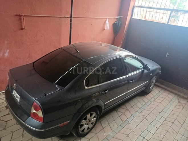 Volkswagen Passat-5