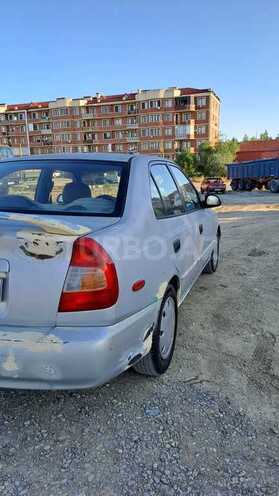 Hyundai Accent-5