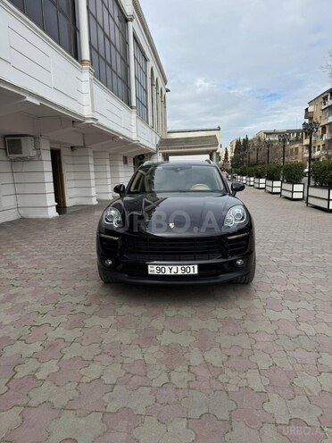 Porsche Macan S-1