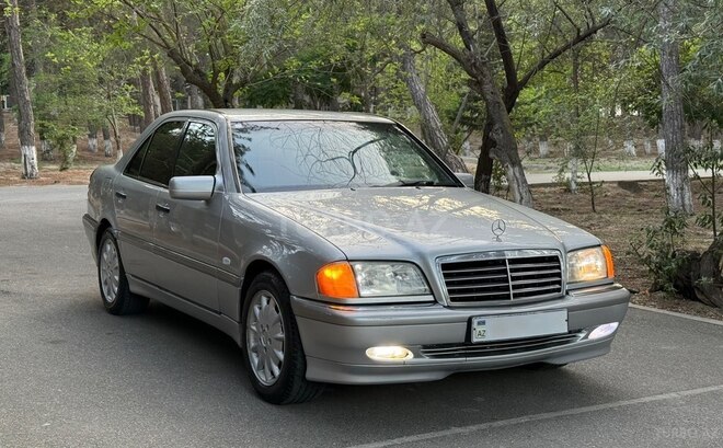 Mercedes C 240-4