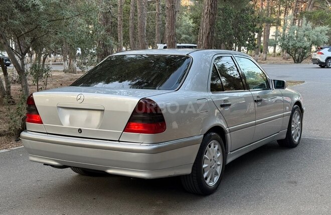 Mercedes C 240-8