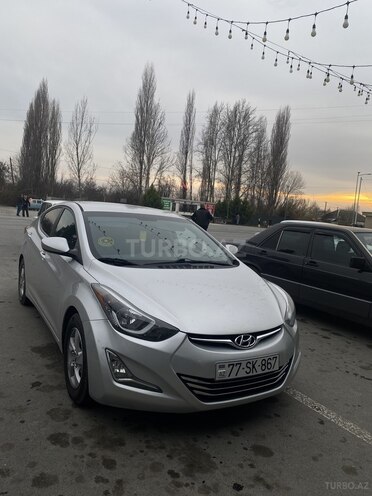 Hyundai Elantra-15