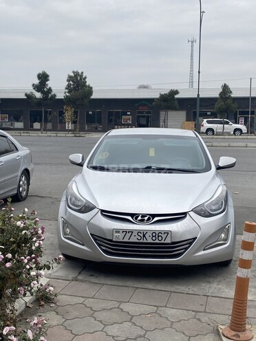 Hyundai Elantra-16