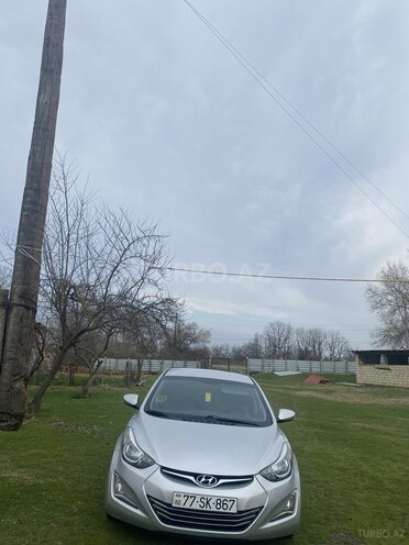 Hyundai Elantra-14