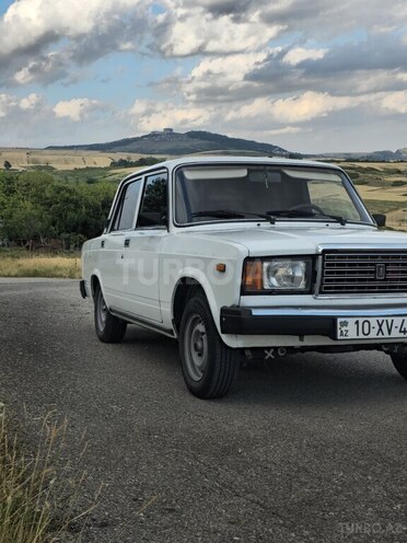 LADA (VAZ) 2107-2