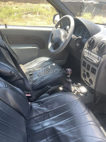 Dacia Logan-8