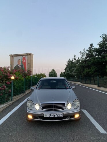 Mercedes E 240-3