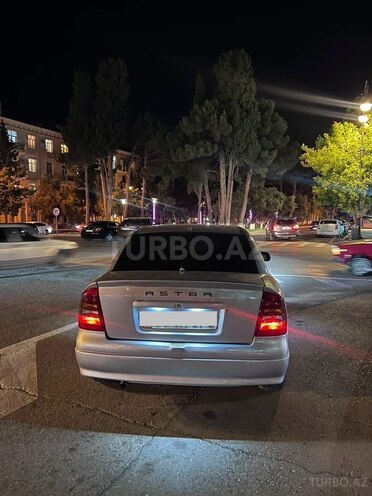 Opel Astra-2