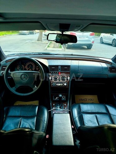 Mercedes C 280-10