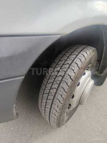 Ford Transit-4