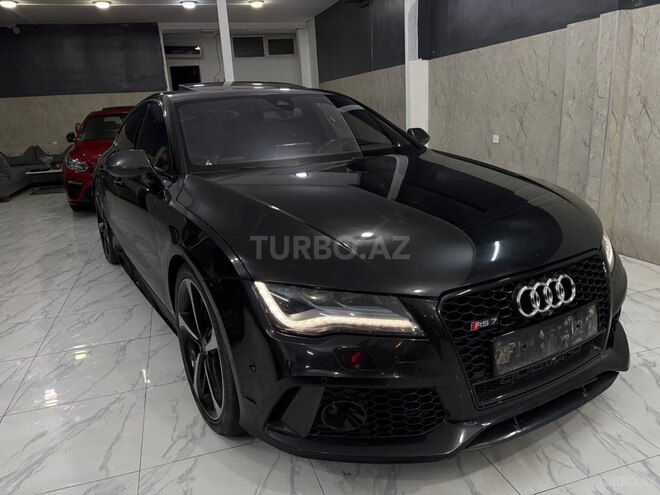 Audi RS7-3