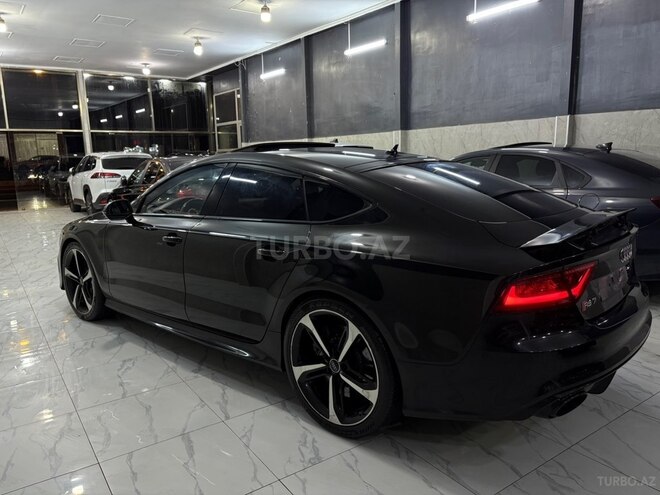 Audi RS7-6