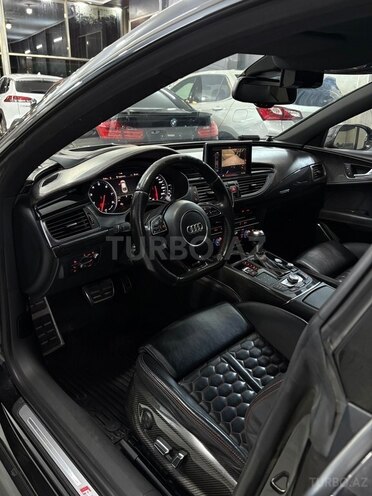 Audi RS7-10